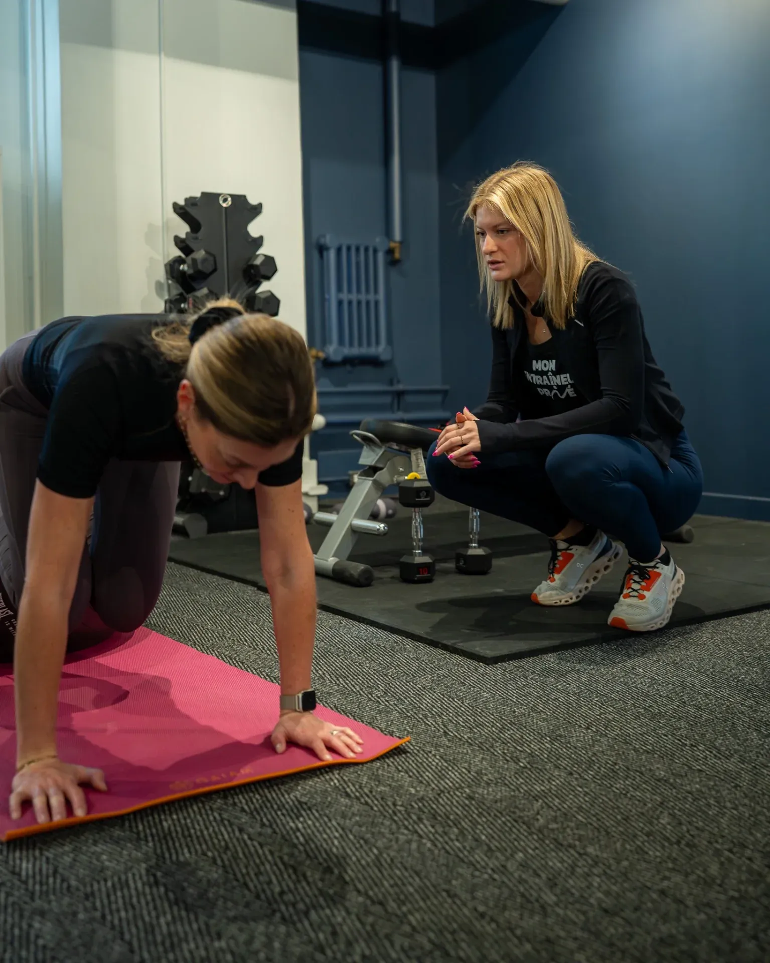 Coach privé à domicile : avantages vs gym — quelle est la meilleure option ?